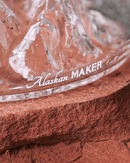Gravure Alaskan Maker sur carafe à spiritueux – finition artisanale et signature haut de gamme