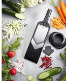 Mandoline julienne multifonctions Violi 2.0 GEFU pour des découpes précises et variées en cuisine.