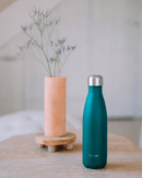 Bouteille Qwetch Vert Emeraude isotherme, élégante et pratique pour hydratation quotidienne